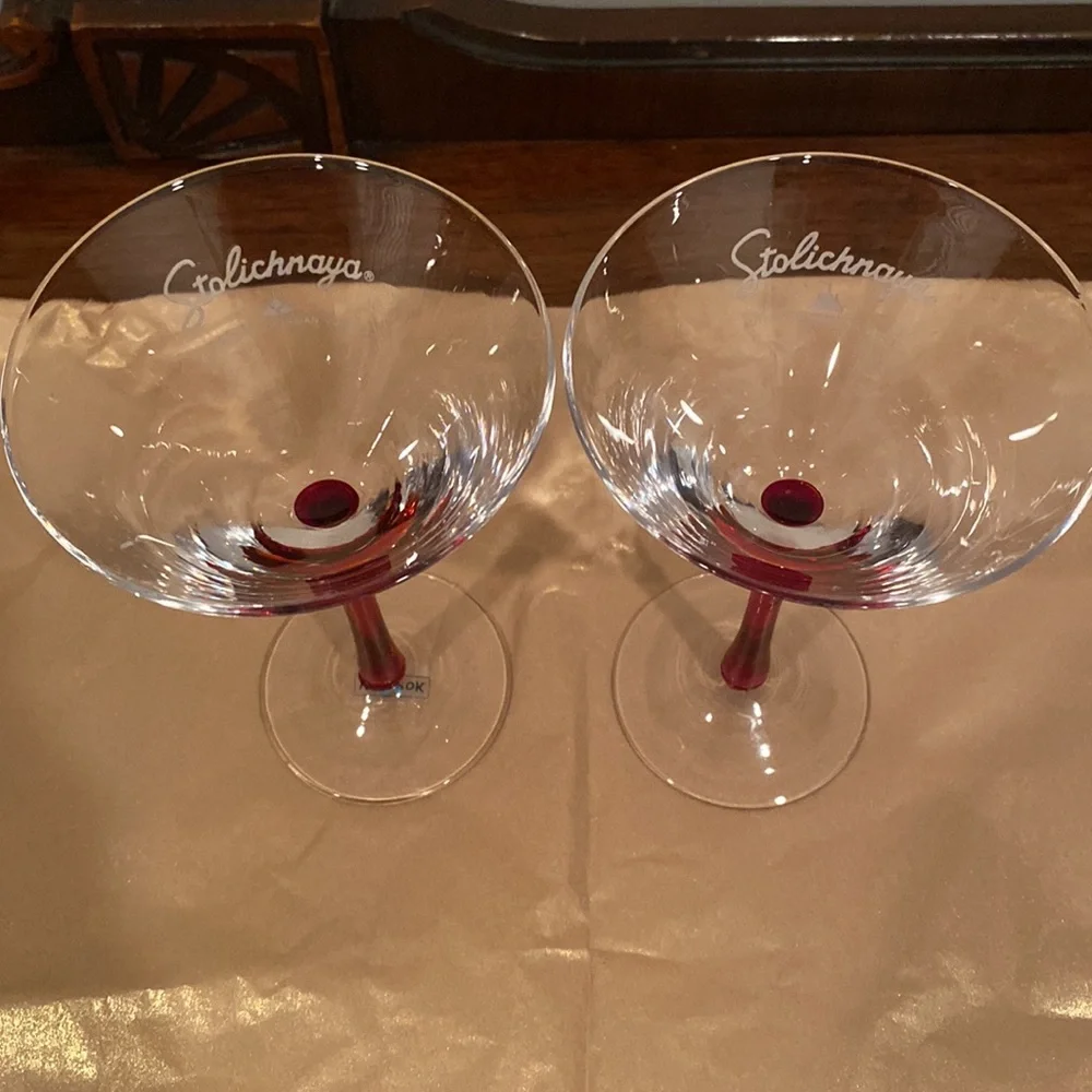 15:09 - Stolichnaya Vodka Red Stem Martini Glasses